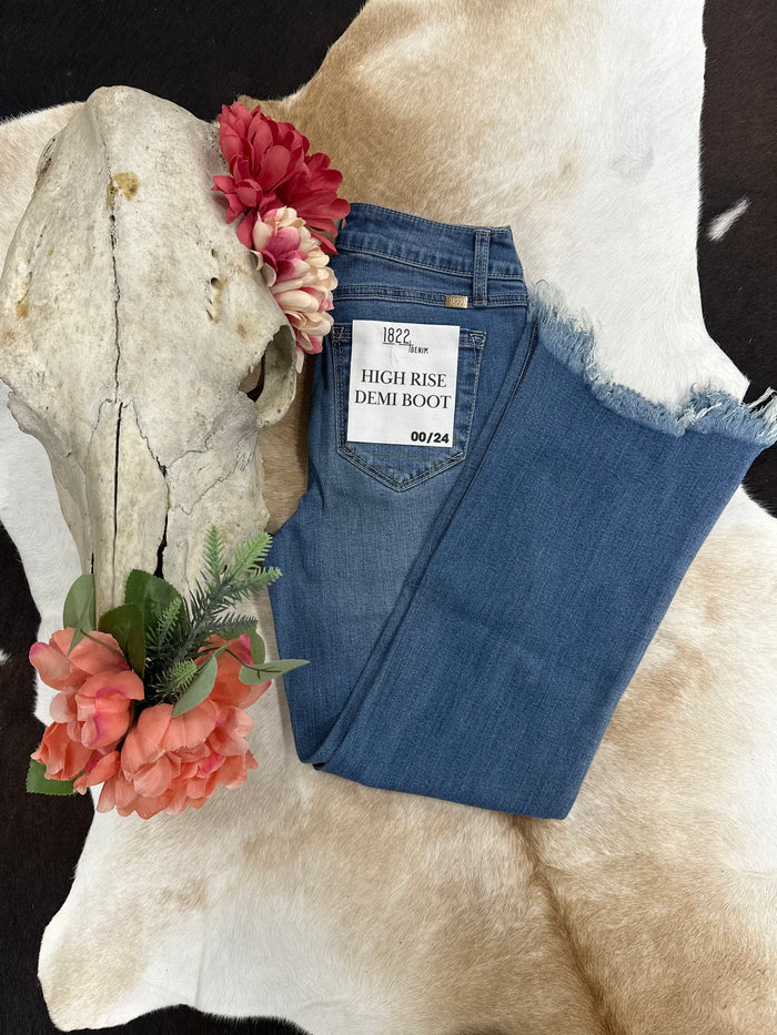 1822 SharkBite Chic Demi Boot Jeans