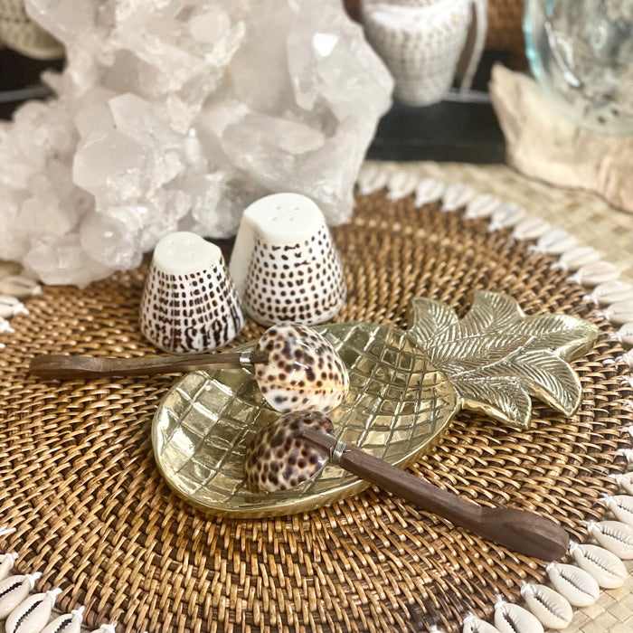 Tiger Shell & Wood Spoon