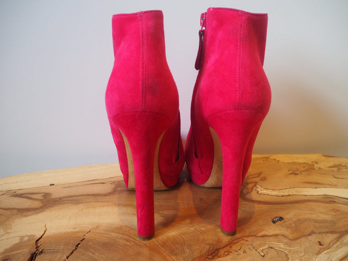Alexander McQueen Pink Suede High Heel Boot Size 5