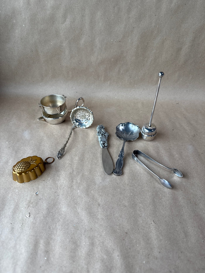 Assorted Kitchen Items
