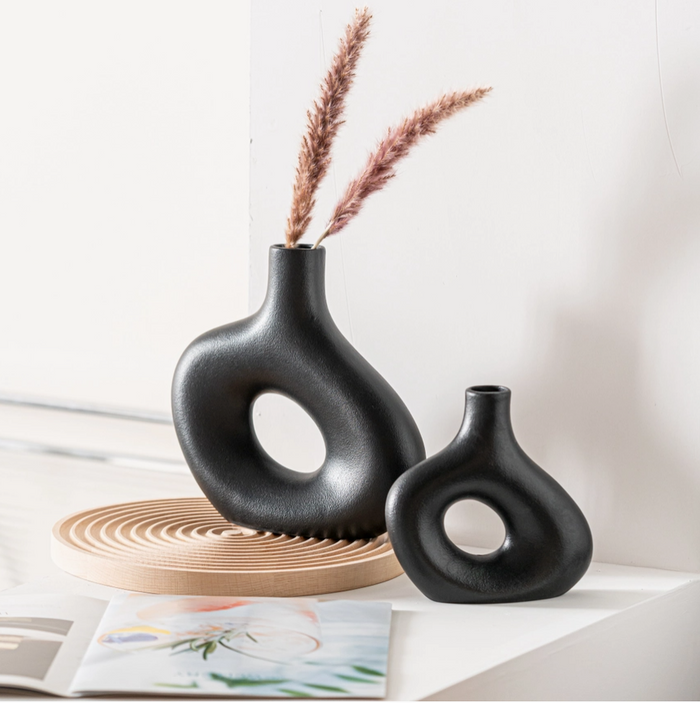 Black Nordic Donut Vase