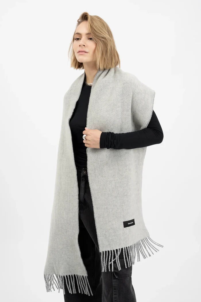 bp Scarf Light Grey