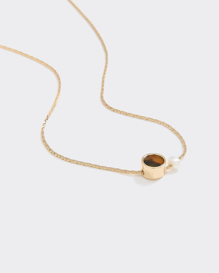 Delicate Necklace with Stone and Pearl