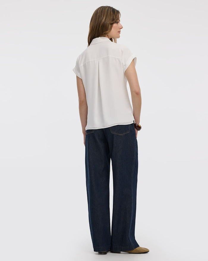 Extended-Sleeve V-Neck Flowy Blouse - R Essentials