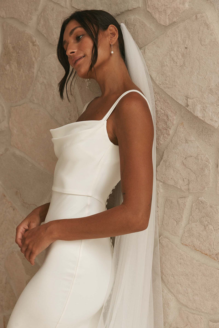 Grace Veil paired with the Grace wedding gown