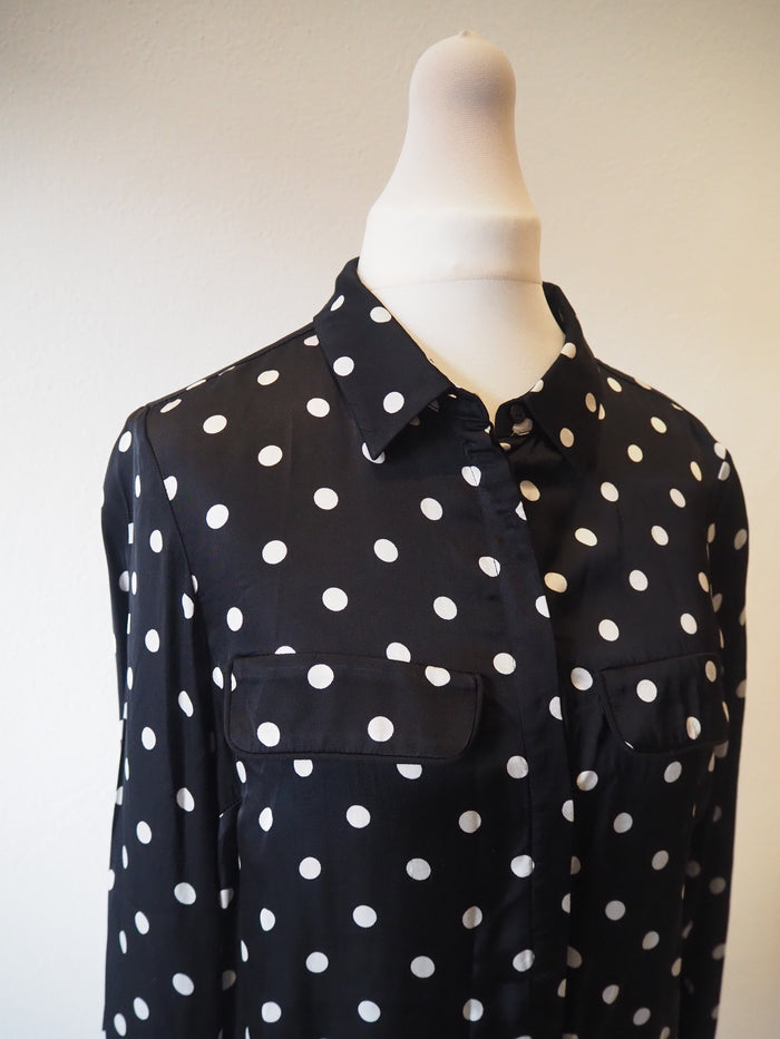 Guess Blk/Wht Spot Blouse Size 8