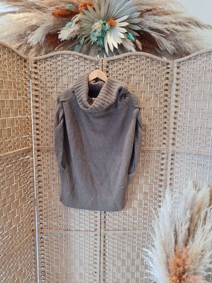 Guess Brown Sleeveless Jumper M NEW