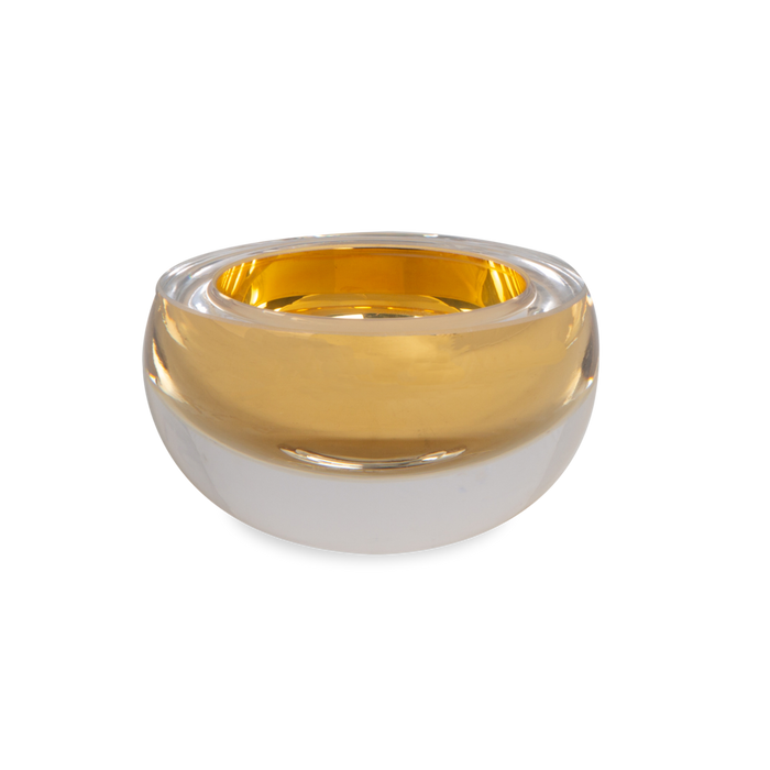 A beautiful metallic colouring adorns its thick glass and will add striking style elements to your interior.
