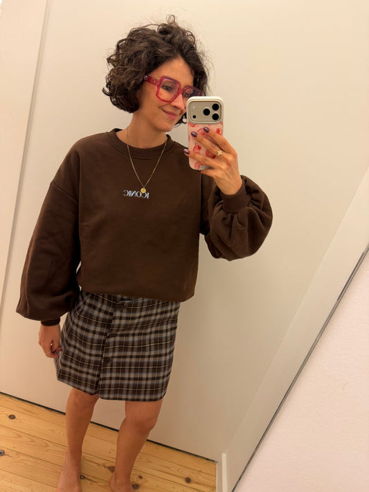 Iconic sweater bruin