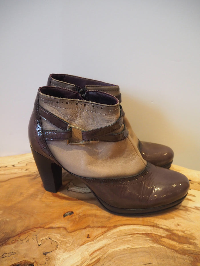 Jose Saenz Brown Shoe Boots 6