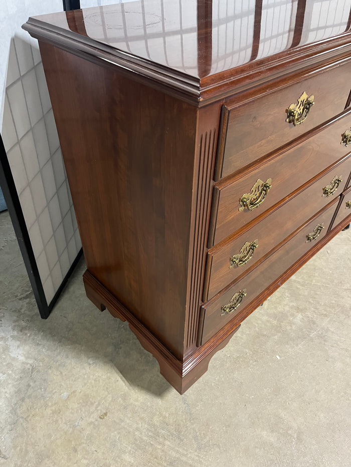 Knob Creek Dresser***HEAVY ITEM***READ DETAILS ON PICK UP POLICY***