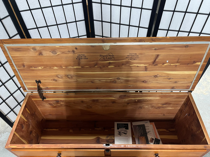 Lane Virginia Made Cedar Chest/Trunk
