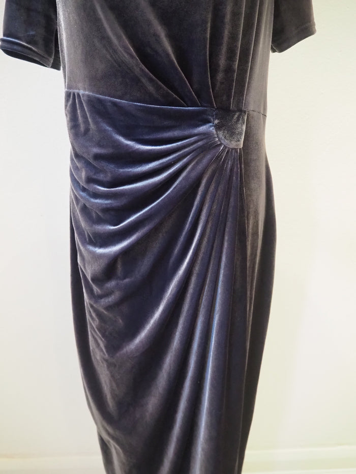 Lavita Silver Velvet Size 14
