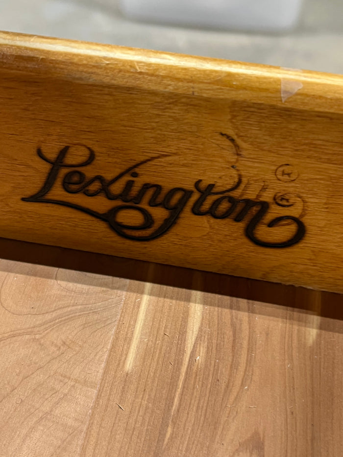 Lexington Shaker Dresser (A)***HEAVY ITEM***READ DETAILS ON PICK UP POLICY***