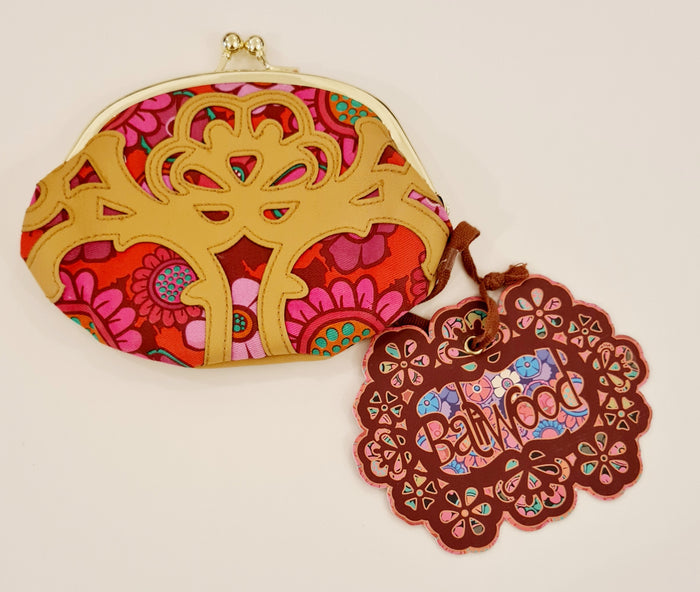 Loop Framed Clutch