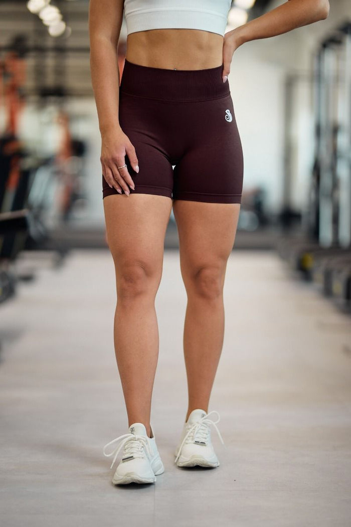 LUNA SHORTS SANGRIA RED