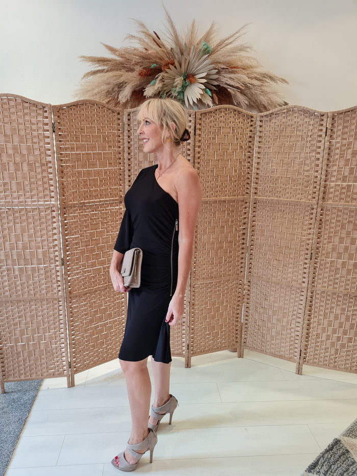Michael Kors Black off Shoulder dress 8