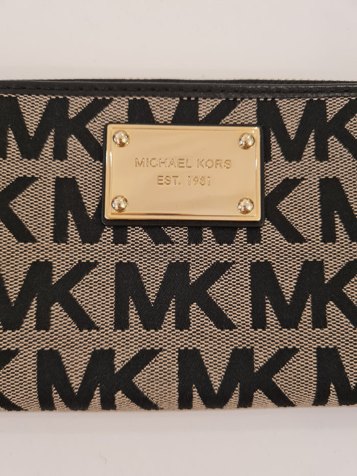 Michael Kors Blk Monogram Purse