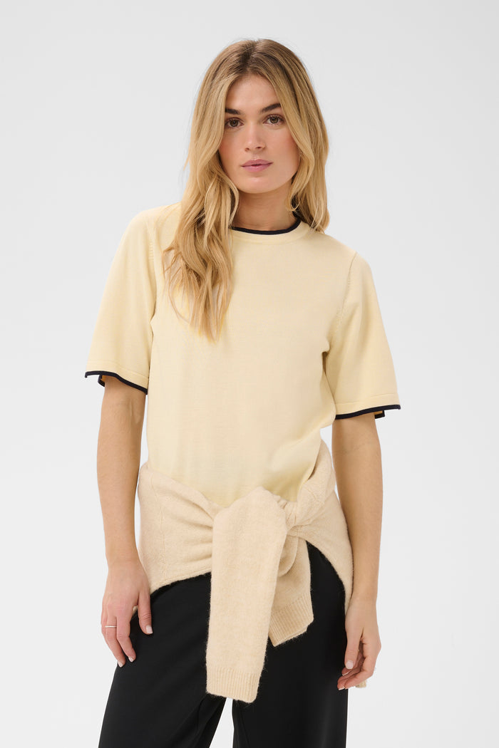 Mila T-shirt