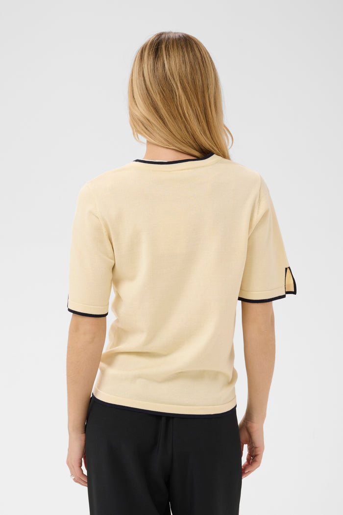 Mila T-shirt
