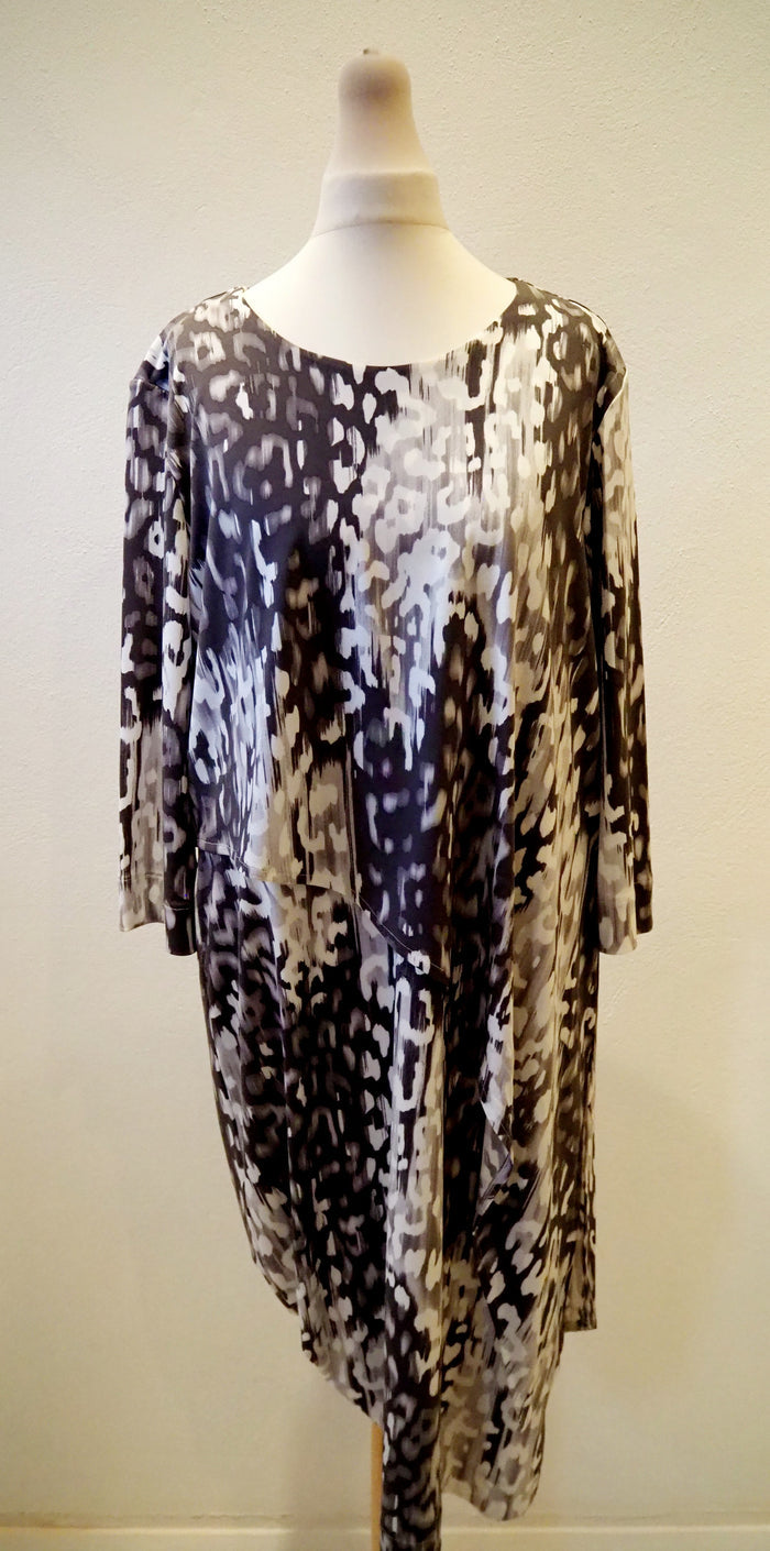 M&S Grey/White Dress\Overlay Size 16