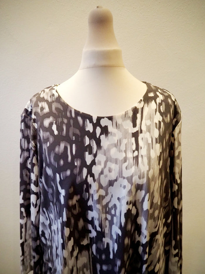 M&S Grey/White Dress\Overlay Size 16