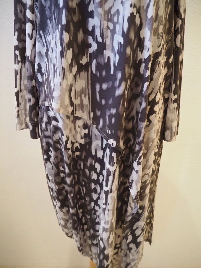 M&S Grey/White Dress\Overlay Size 16