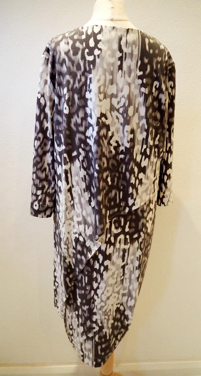 M&S Grey/White Dress\Overlay Size 16