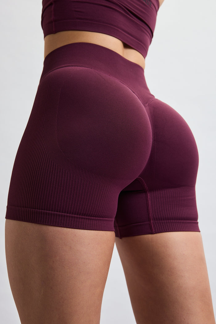 PUREFLEX SEAMLESS SCRUNCH SHORTS BURGUNDY