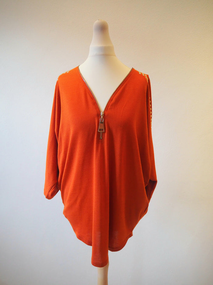 Quiz Rust studded top Size M
