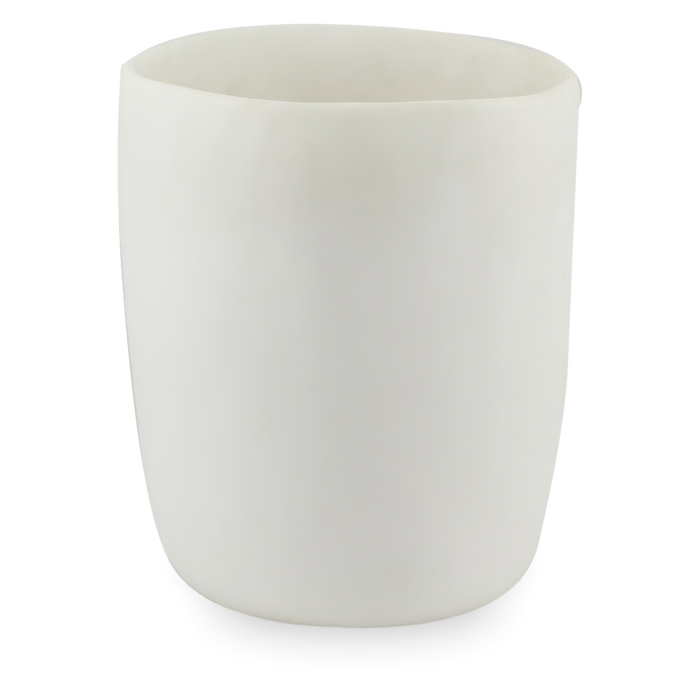 The Resin collection is a  modern set of home accessories made of resin.