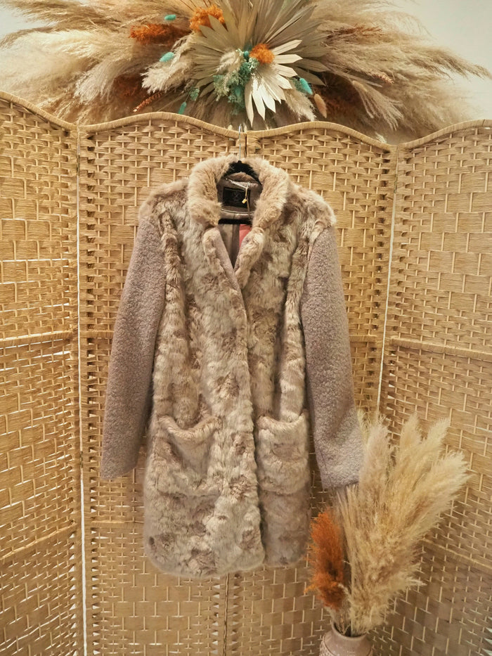 Rino & Pelle Faux Fur Contrast Sleeve Size 12