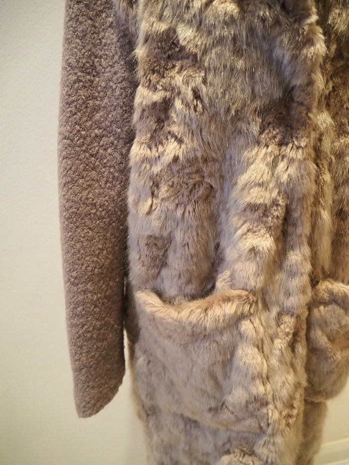 Rino & Pelle Faux Fur Contrast Sleeve Size 12