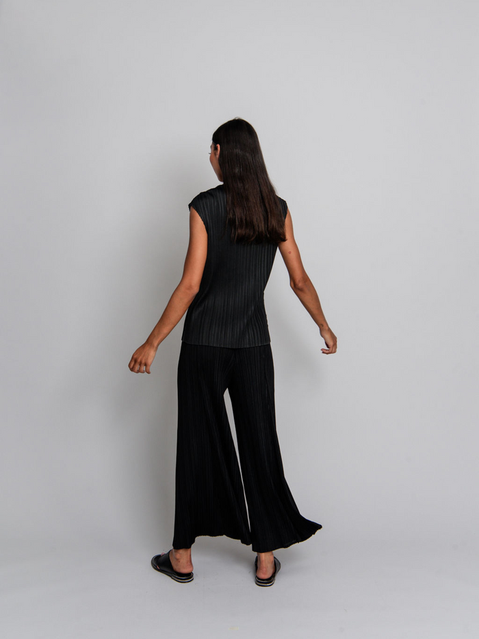 Simply Pleat Swing Pant