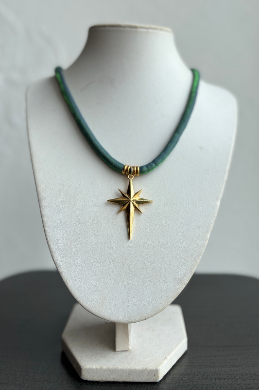 Single Pendant Cord Necklace