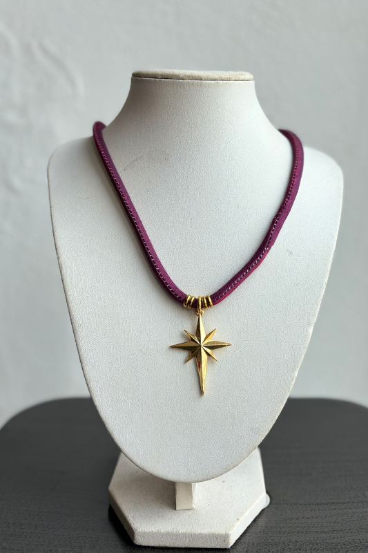 Single Pendant Cord Necklace