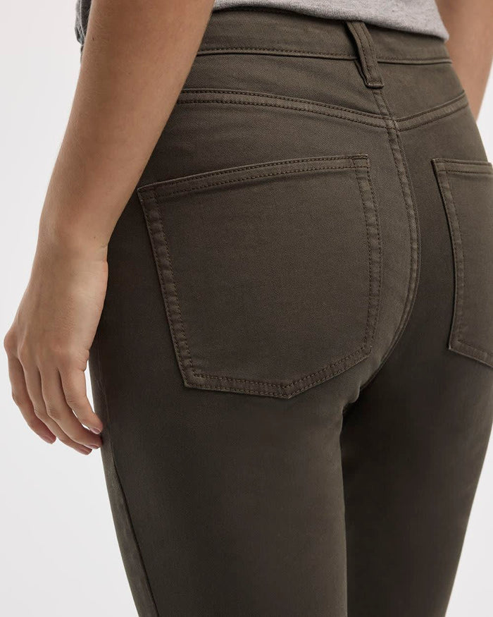 Skinny-Leg High-Rise Jean - The Signature (R)