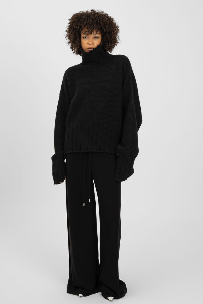 SUMY Turtle Black