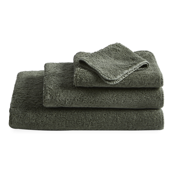 Indulge in the exceptional quality and softness of the Super Pile towel collection.