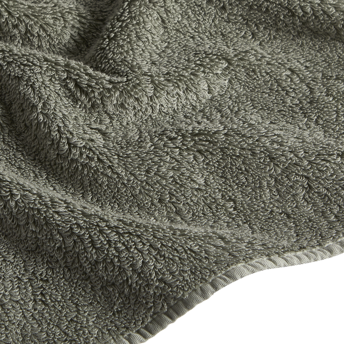 Indulge in the exceptional quality and softness of the Super Pile towel collection.