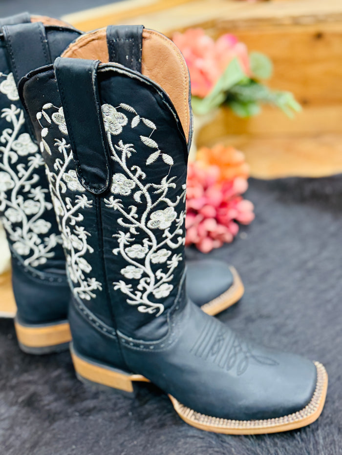 Tanner Mark Embroidered Boot
