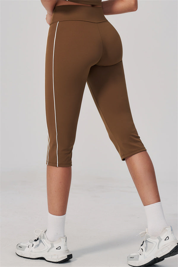 The Breathe Crop Top Capri Leggings 2-Piece Set