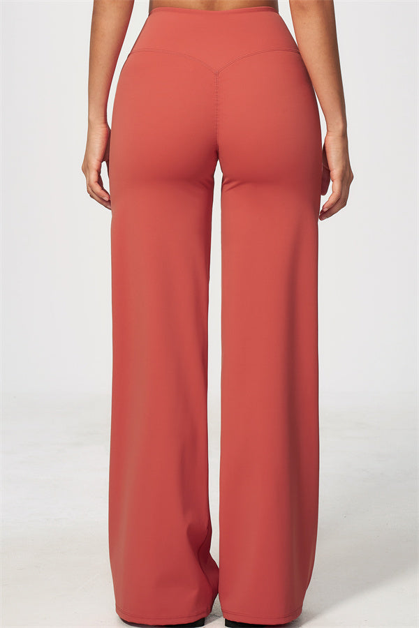 The RiseFit Sports Bra Straight Leg Pants 2-Piece Set