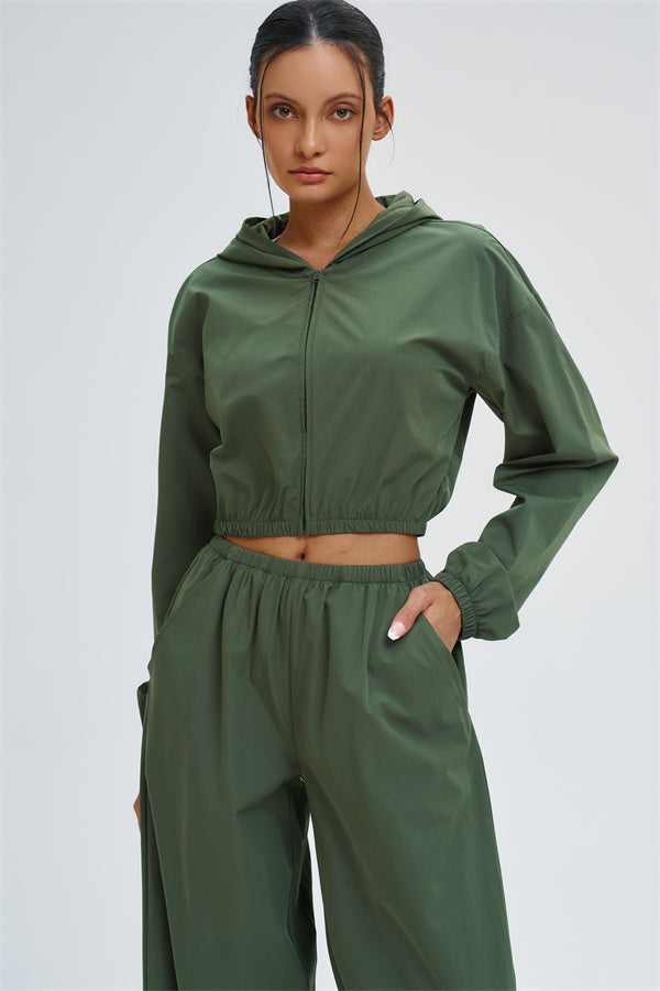 The Svelte UV protection Crop Hoodie Sweatpants 2-Piece Set