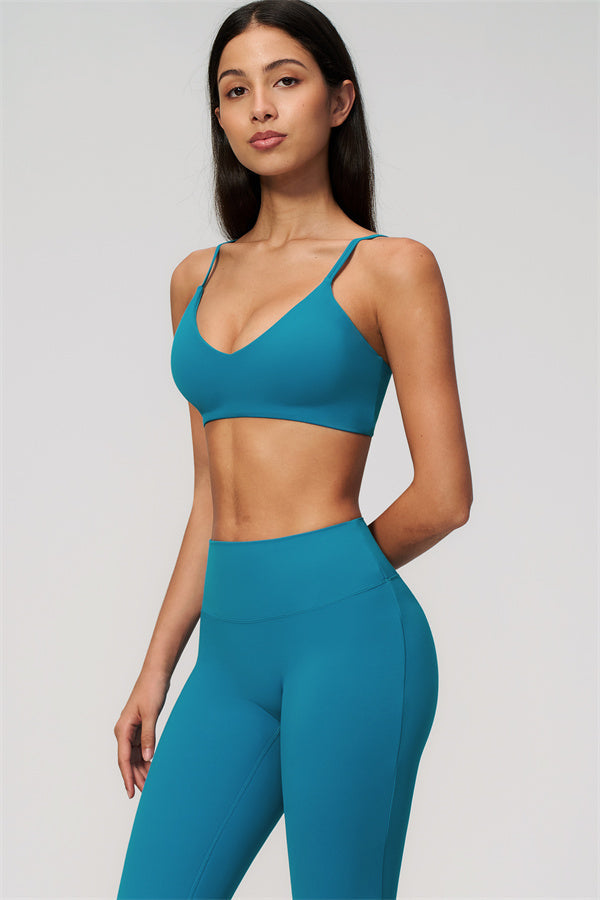 The Zura Sports Bra Capri Leggings 2-Piece Set