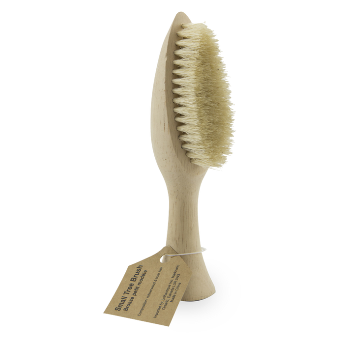 The Tree Brush is a sophisticated bathing brush that can be used to both wash and exfoliate your skin.