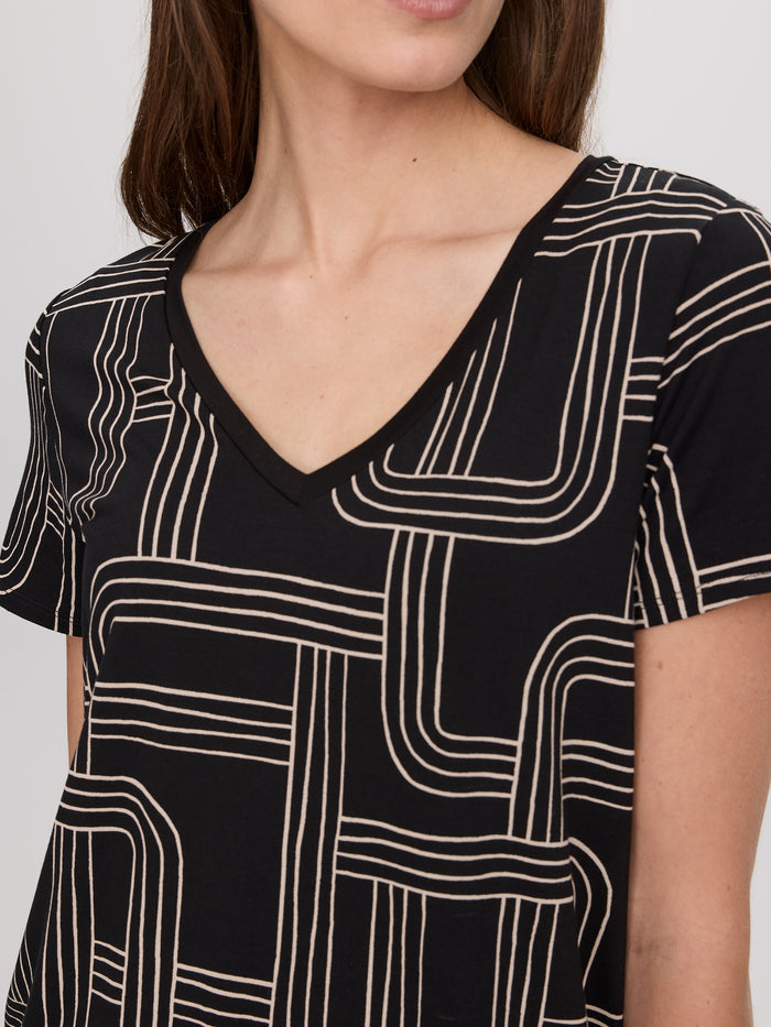 V-Neck Tee - R Essentials
