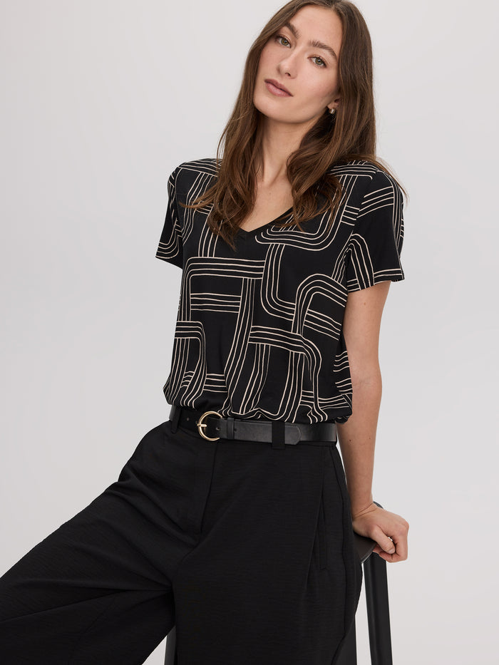 V-Neck Tee - R Essentials