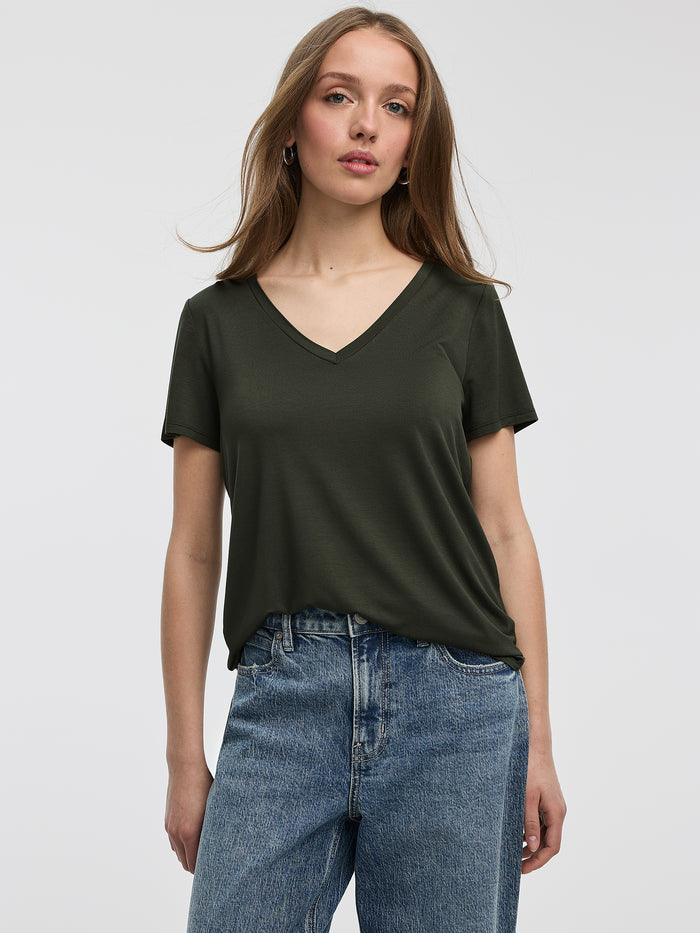 V-Neck Tee - R Essentials