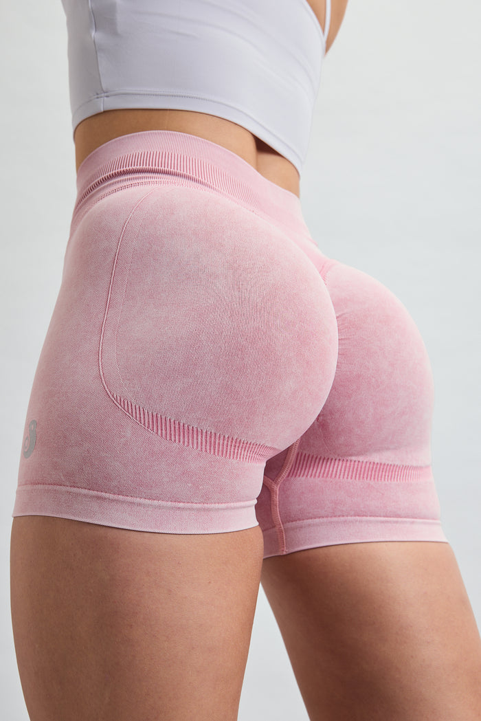 VENICE SEAMLESS SCRUNCH SHORTS DENIM PINK